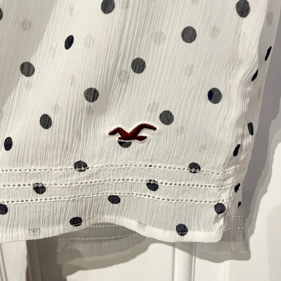 $3 - If Bundled | HOLLISTER | White Polka Dot Top | Small - Picture 5 of 6